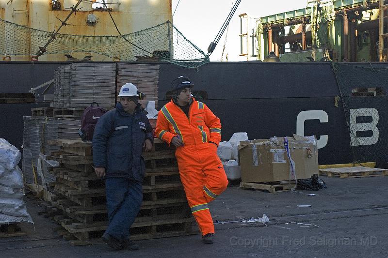 20071213 193453 D2X 4200x2800.jpg - Dock Workers, Punta Arenas